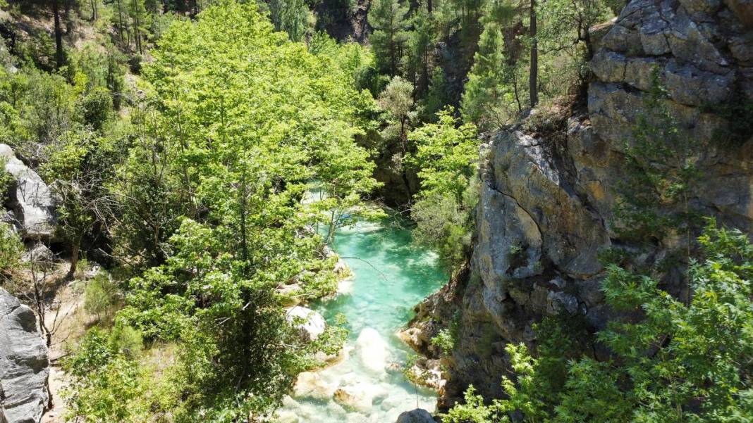 Burayı görmeyen Antalya'ya gittim demesin! Yerli yabancı herkes akın ediyor, Antalya'nın gizli kalmış cenneti 2